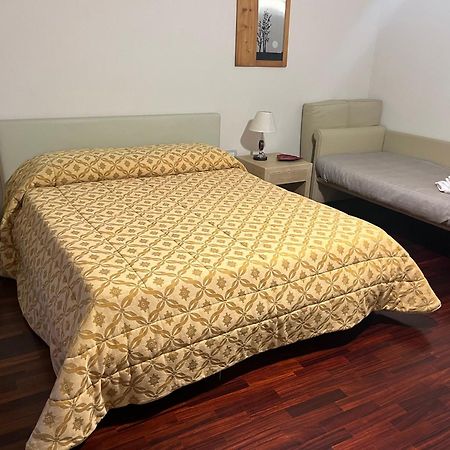 Gioviale Rooms Portici Luaran gambar