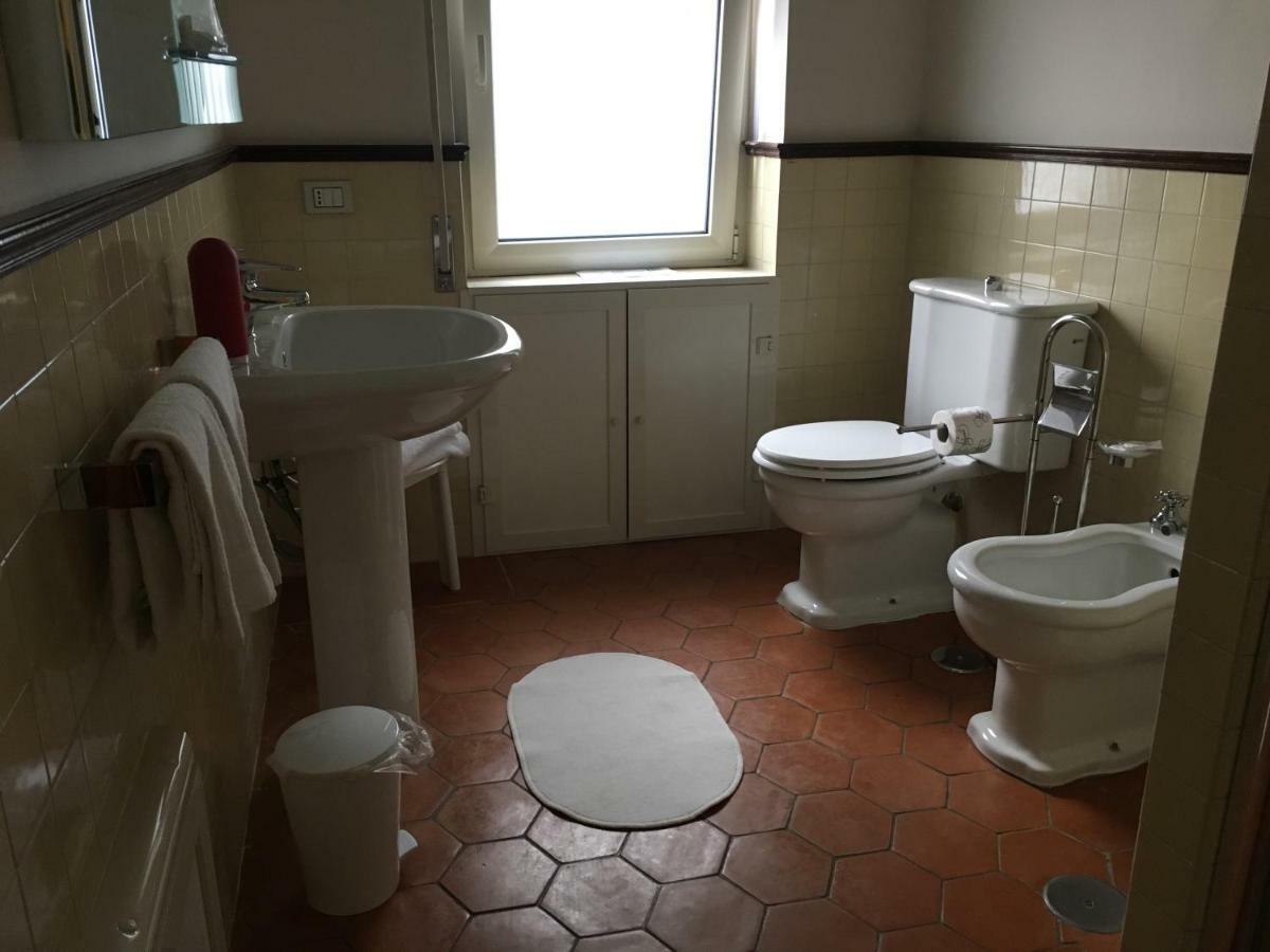 Gioviale Rooms Portici Luaran gambar